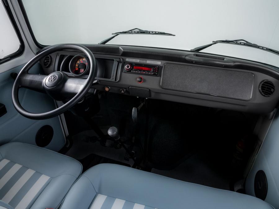  Volkswagen Kombi Last Edition 2013 года  (фото 16 из 43)